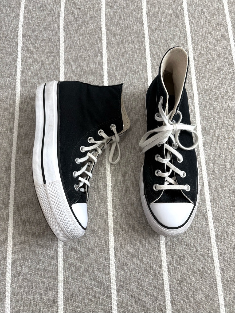 Converse Chuck Taylor All Star Lift Platform Canvas Sneakers